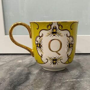 Anthropologie Lou Rota Bee Mug with Gold Handle. NWOT